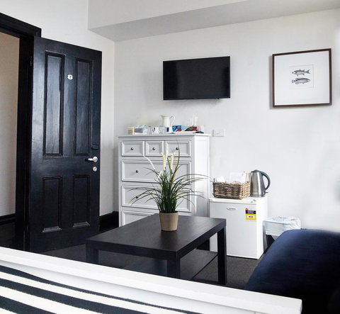 The Royal Hotel Mornington - Lismore Accommodation 14