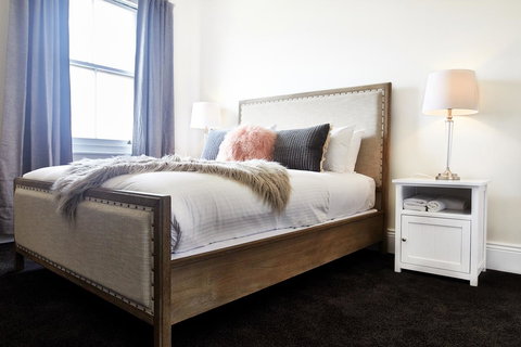 The Royal Hotel Mornington - Lismore Accommodation 40