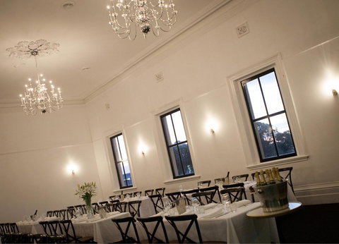 The Royal Hotel Mornington - Lismore Accommodation 26