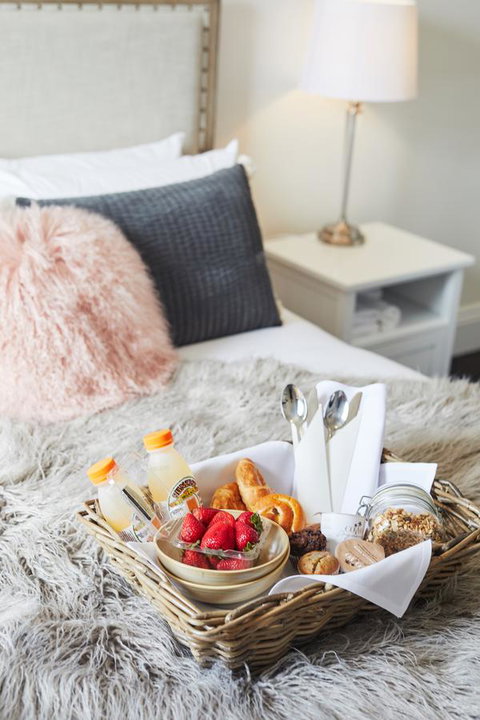 The Royal Hotel Mornington - Lismore Accommodation 17