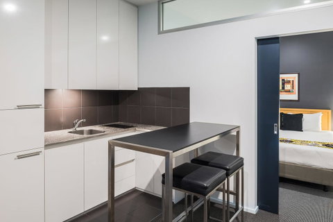 Mantra 100 Exhibition - Lismore Accommodation 8