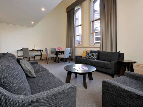 Grand Hotel Melbourne - Lismore Accommodation 37