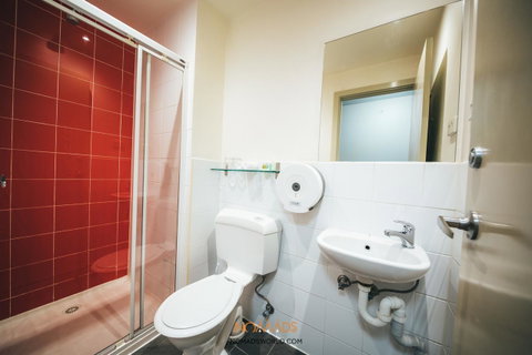 Nomads Melbourne Backpackers - Lismore Accommodation 17