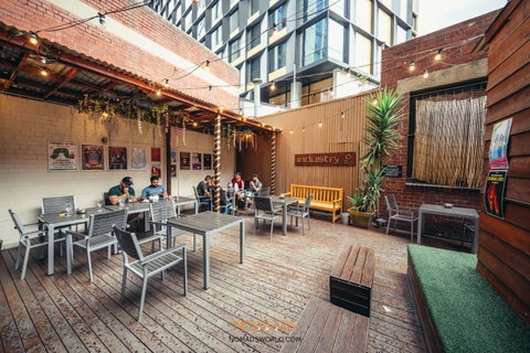 Nomads Melbourne Backpackers - Lismore Accommodation 6