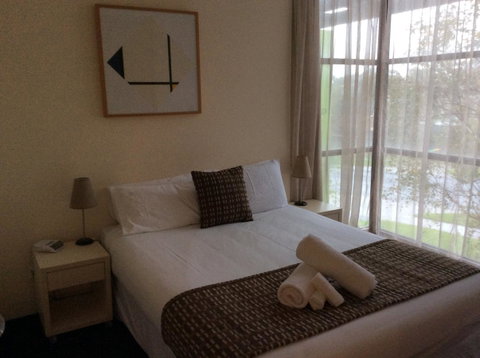 Phillip Island Apartments - Lismore Accommodation 24