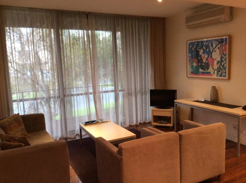 Phillip Island Apartments - Lismore Accommodation 25
