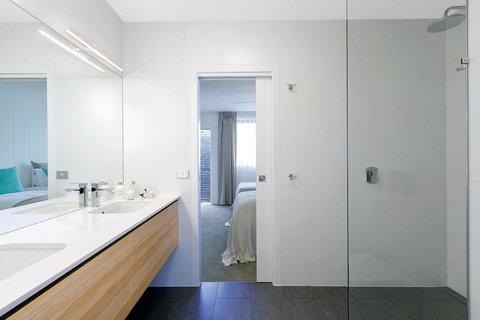 Lakes Edge Apartments - Lismore Accommodation 2