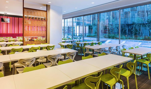 Travelodge Hotel Melbourne Docklands - Lismore Accommodation 16