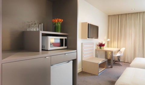 Travelodge Hotel Melbourne Docklands - Lismore Accommodation 13