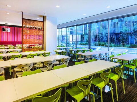 Travelodge Hotel Melbourne Docklands - Lismore Accommodation 21