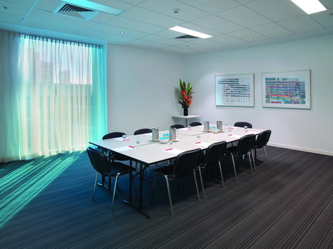 Travelodge Hotel Melbourne Docklands - Lismore Accommodation 22