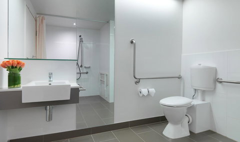 Travelodge Hotel Melbourne Docklands - Lismore Accommodation 19