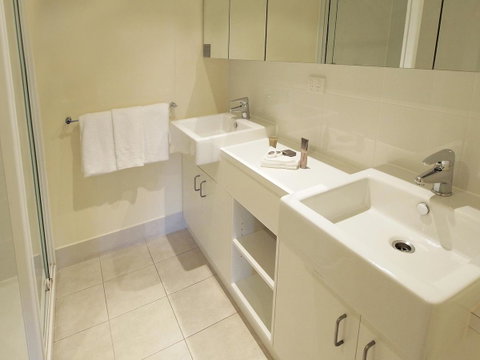 Oaks Melbourne On Lonsdale Suites - Lismore Accommodation 4