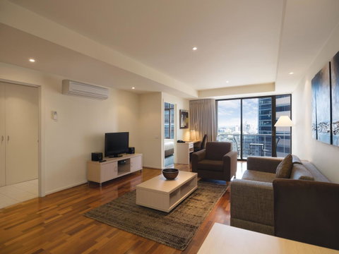 Oaks Melbourne On Lonsdale Suites - Lismore Accommodation 6