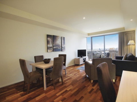 Oaks Melbourne On Lonsdale Suites - Lismore Accommodation 2