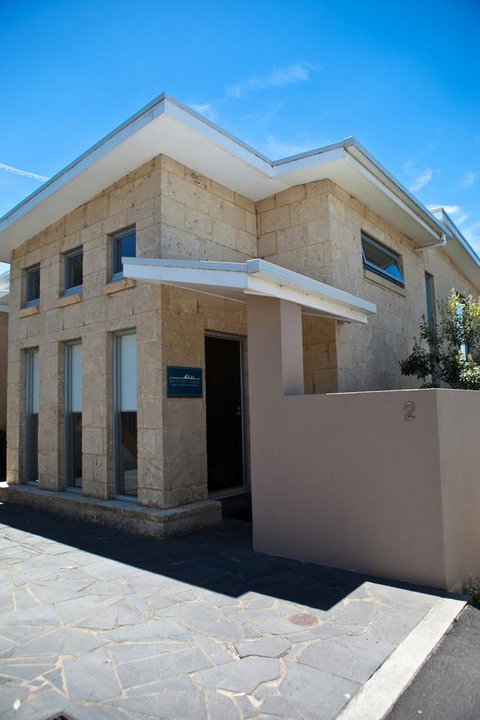 Battery Cove Beach Front Apartment - Lismore Accommodation 12