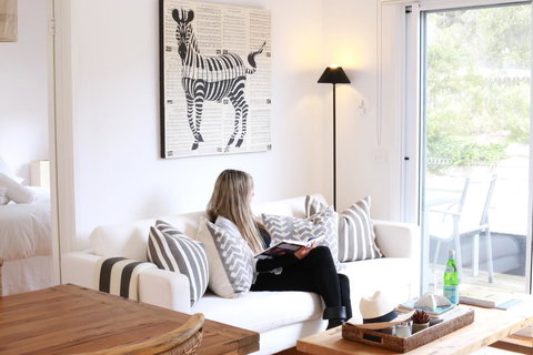 Capella Villa No. 4 - Stunning Luxury Decor Inside And Out - Lismore Accommodation 5