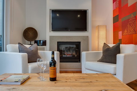 Capella Villa No. 4 - Stunning Luxury Decor Inside And Out - Lismore Accommodation 2