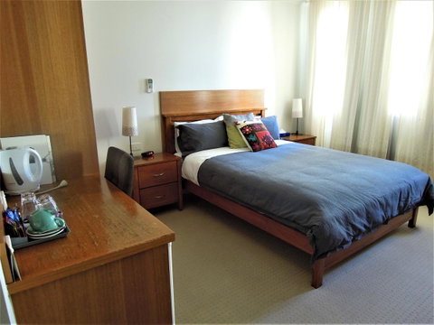 Plough Hotel - Lismore Accommodation 4