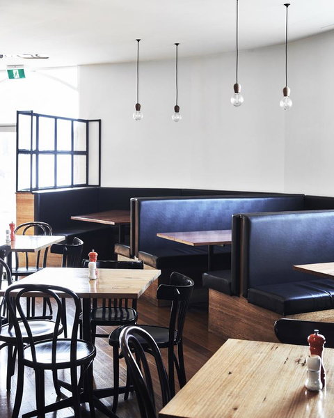 Plough Hotel - Lismore Accommodation 13