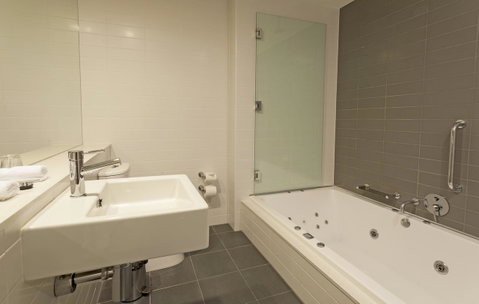 Causeway 353 Hotel - Lismore Accommodation 29