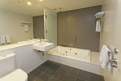 Causeway 353 Hotel - Lismore Accommodation 35