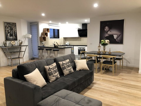 Apartments In Phillip Island Towers - Block C - Lismore Accommodation 0