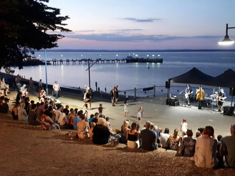 Apartments In Phillip Island Towers - Block C - Lismore Accommodation 9