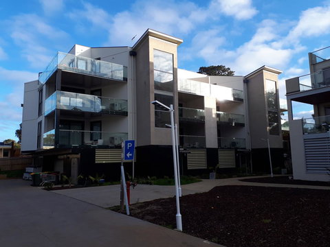 Apartments In Phillip Island Towers - Block C - Lismore Accommodation 17