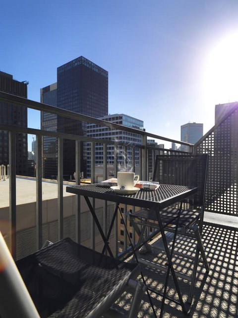 Oaks Melbourne On Collins Suites - Lismore Accommodation 1