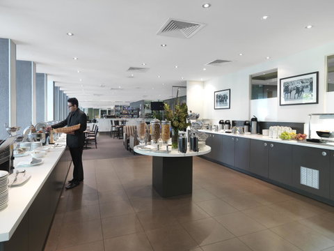Oaks Melbourne On Collins Suites - Lismore Accommodation 8