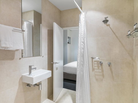 Oaks Melbourne On Collins Suites - Lismore Accommodation 16