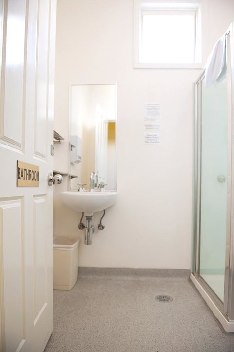Hotel Claremont Guest House - Lismore Accommodation 42