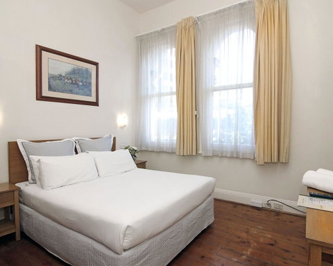 Hotel Claremont Guest House - Lismore Accommodation 9