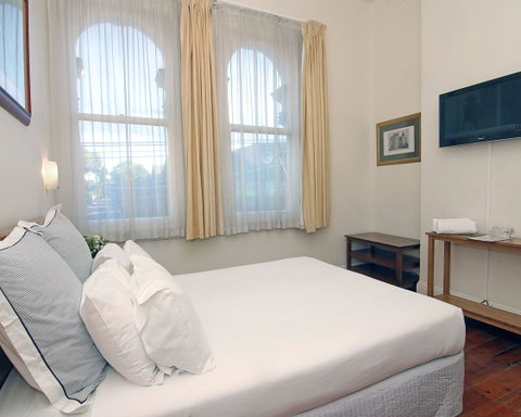 Hotel Claremont Guest House - Lismore Accommodation 8
