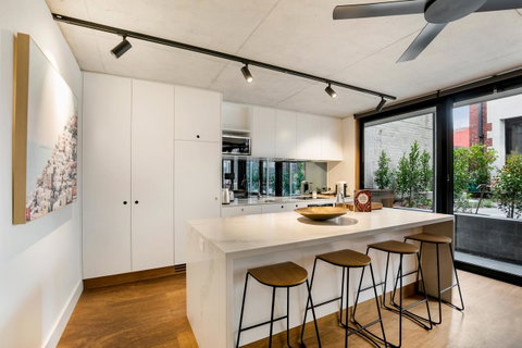 Stylish Apartment In Unique Church Development - Lismore Accommodation 6