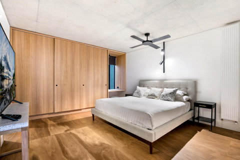 Stylish Apartment In Unique Church Development - Lismore Accommodation 13