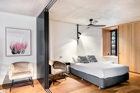 Stylish Apartment In Unique Church Development - Lismore Accommodation 9