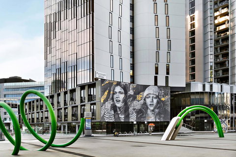 Peppers Docklands - Lismore Accommodation 2