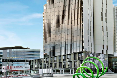 Peppers Docklands - Lismore Accommodation 1