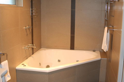Coachman Motel And Holiday Units - Lismore Accommodation 12