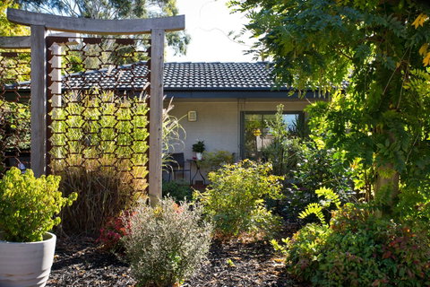 East Street Daylesford - Lismore Accommodation 14