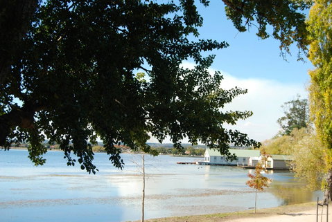 Lake Wendouree Luxury Apartments - Lismore Accommodation 15