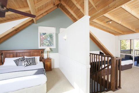 Beechworth Cedar Cottages - Lismore Accommodation 9