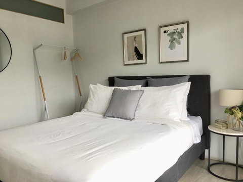 The Wheelhouse - 2BR Waterfront Apt In Town - Lismore Accommodation 9