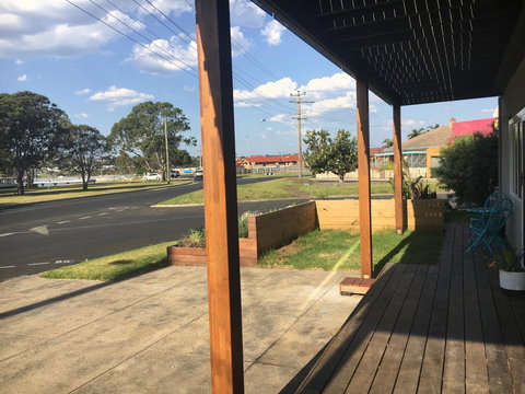The Wheelhouse - 2BR Waterfront Apt In Town - Lismore Accommodation 18