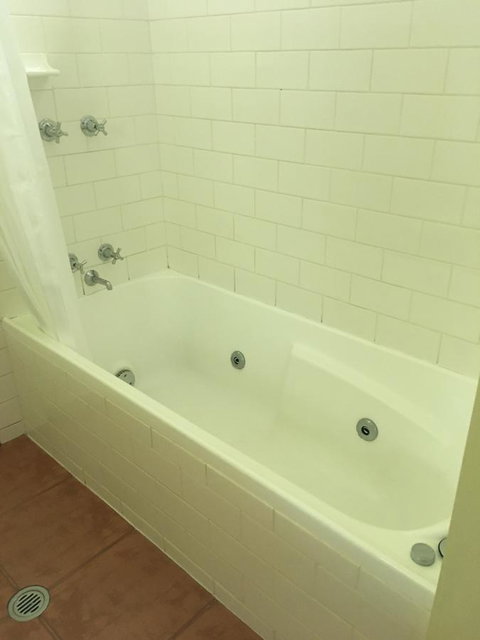 Lakeside Conti Villas - Lismore Accommodation 16
