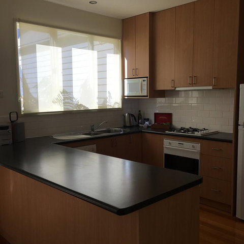 Lakeside Conti Villas - Lismore Accommodation 5