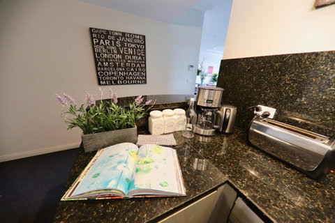 Heart Of CBD Penthouse Apartment - Lismore Accommodation 11