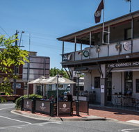 The Corner Hotel Alexandra - Lismore Accommodation